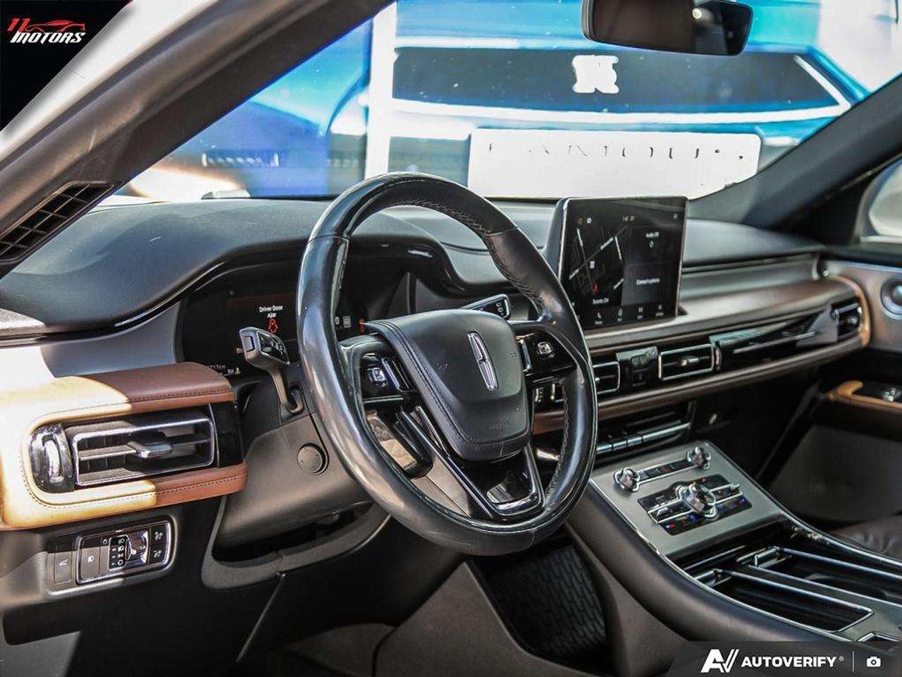 2022 Lincoln Aviator Reserve AWD   LOADED   NO ACCIDENTS Photo