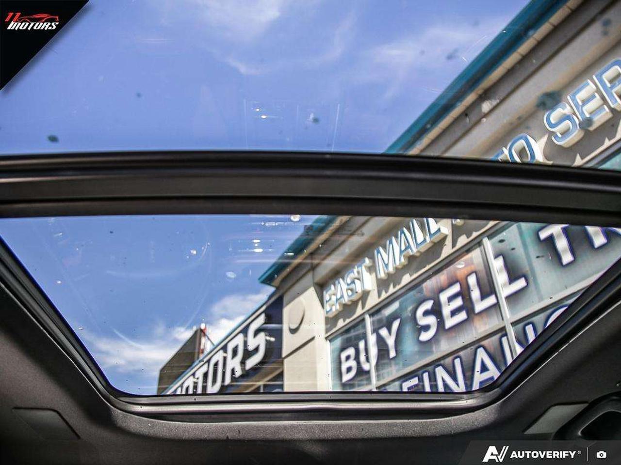 2022 Lincoln Aviator Reserve AWD   LOADED   NO ACCIDENTS Photo