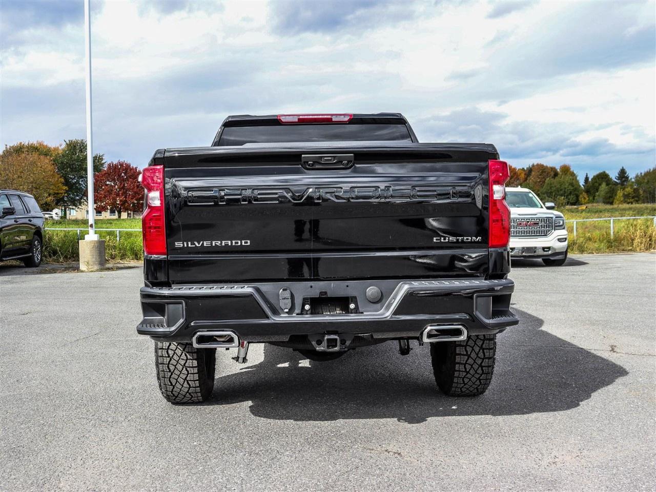 2026 Chevrolet Silverado 1500 Crew Cab Standard Box 4-Wheel Drive Custom Trail Boss Photo