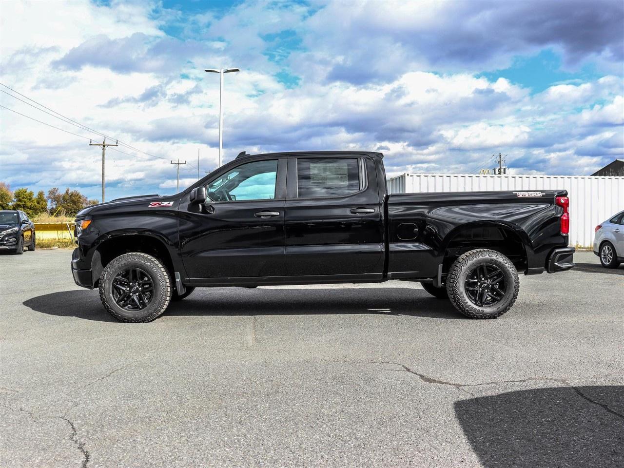 2026 Chevrolet Silverado 1500 Crew Cab Standard Box 4-Wheel Drive Custom Trail Boss Photo