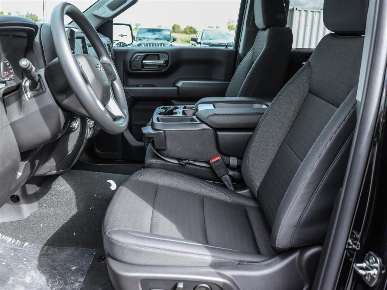 2026 Chevrolet Silverado 1500 Crew Cab Standard Box 4-Wheel Drive Custom Trail Boss Photo