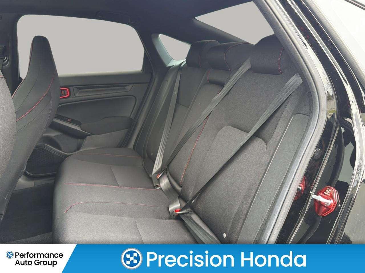 2025 Honda Civic SI Alloy Wheels Apple Carplay Heated Seats Photo