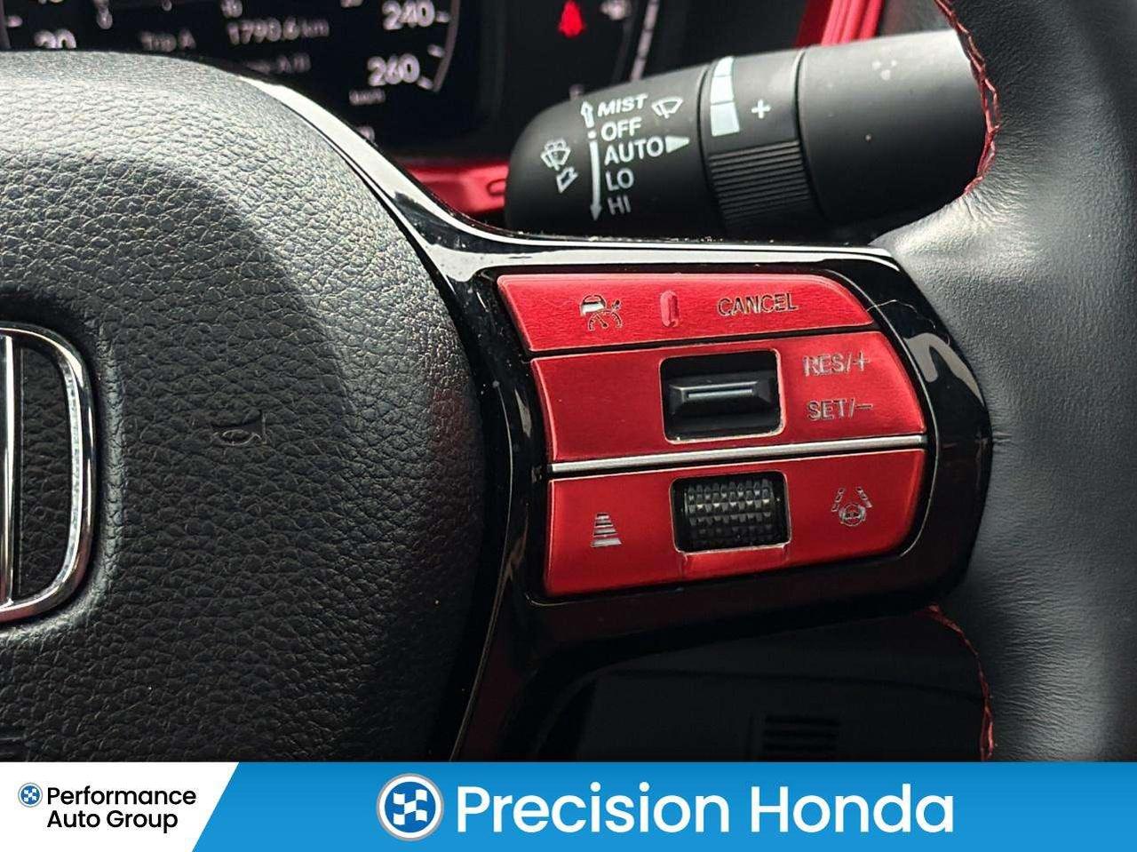 2025 Honda Civic SI Alloy Wheels Apple Carplay Heated Seats Photo