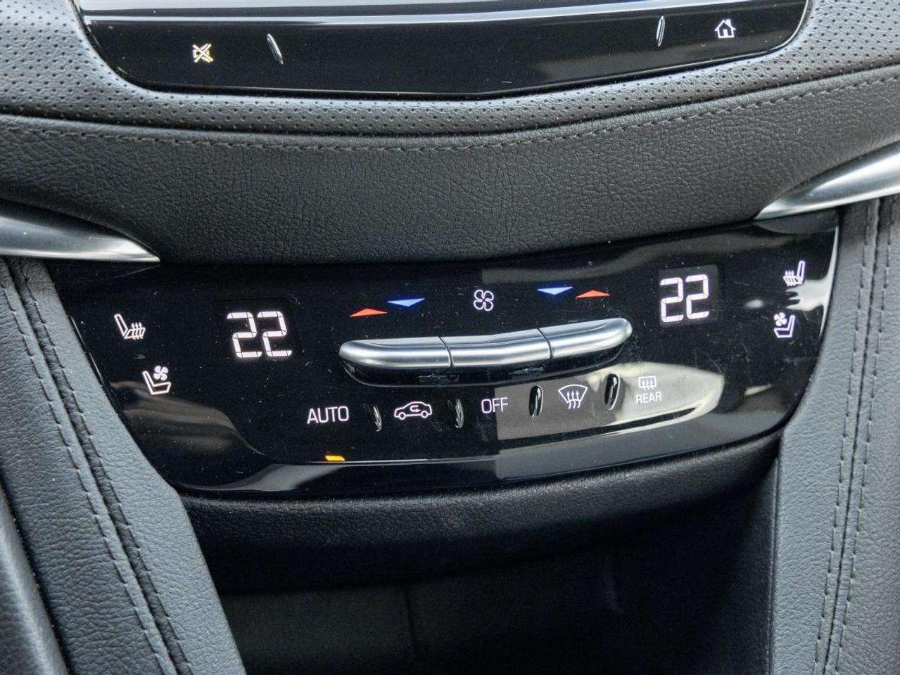 2024 Cadillac XT5 AWD 4dr Sport Photo