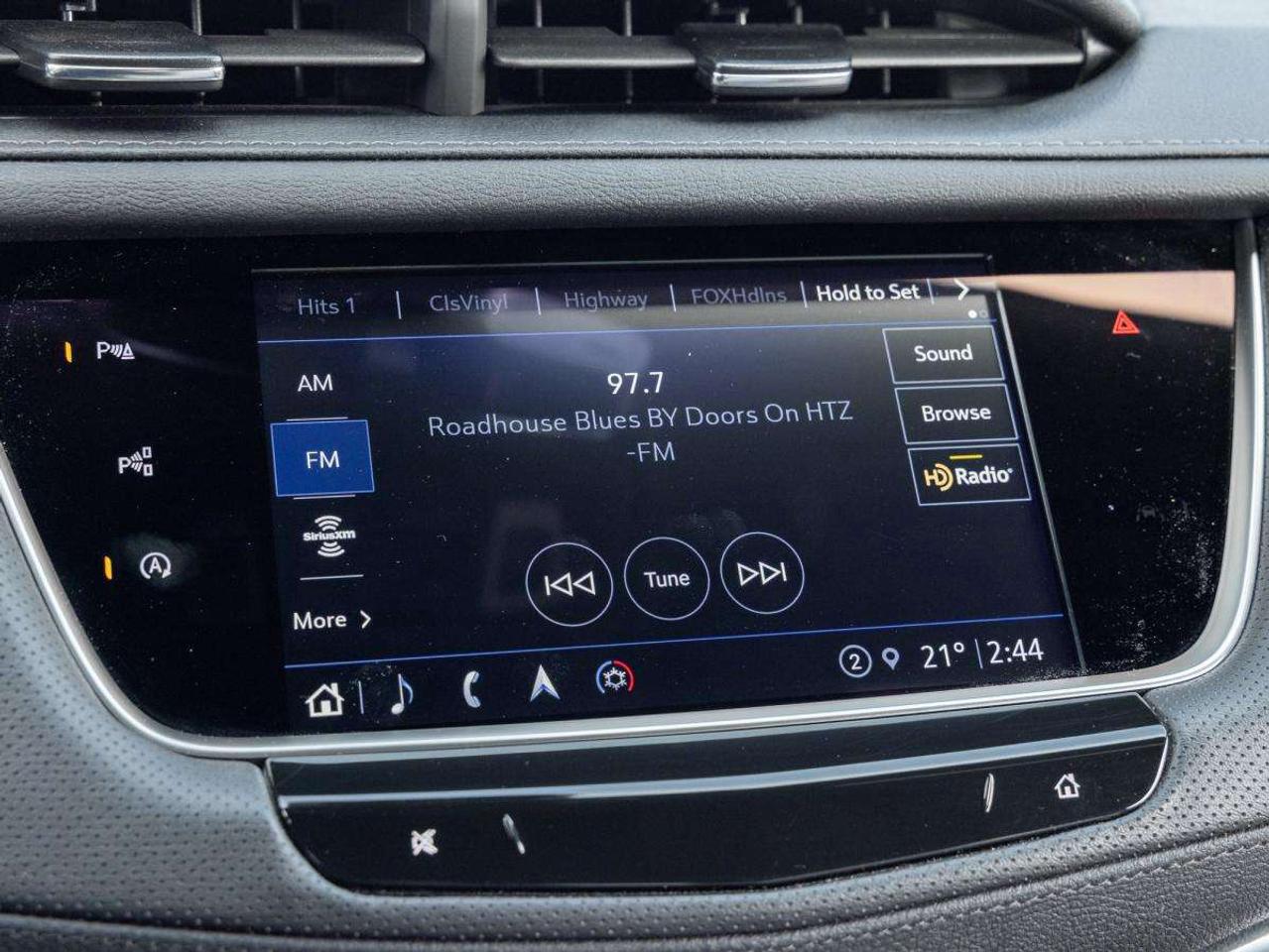 2024 Cadillac XT5 AWD 4dr Sport Photo