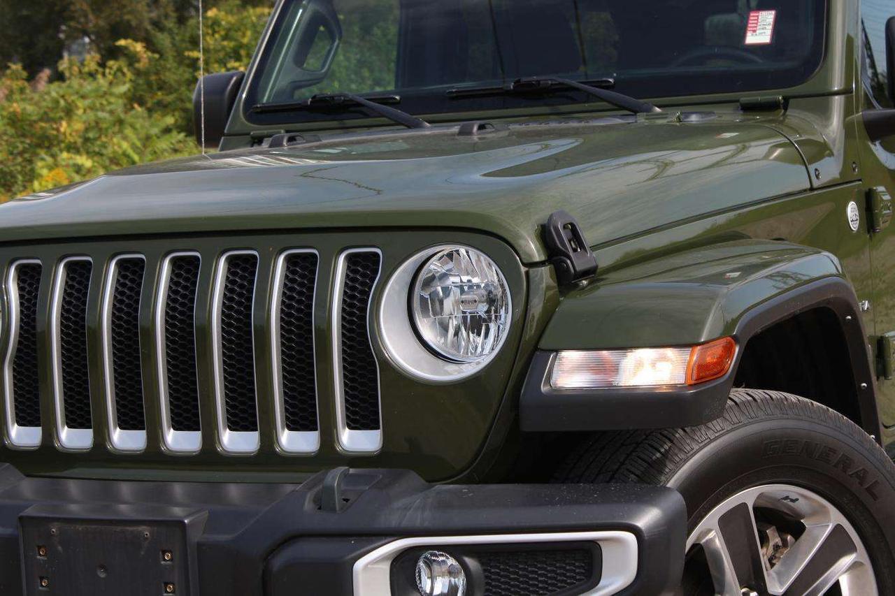 2021 Jeep Wrangler Sahara Unlimited 4x4  SiriusXM ReverseCamera SideS Photo