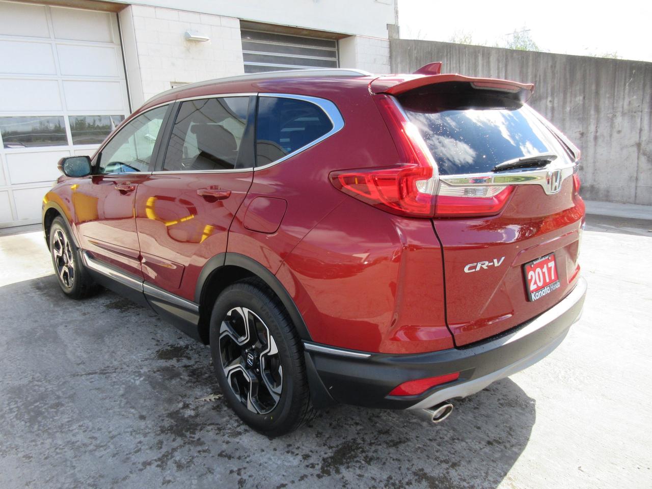 2017 Honda CR-V Touring 4dr All-wheel Drive Photo
