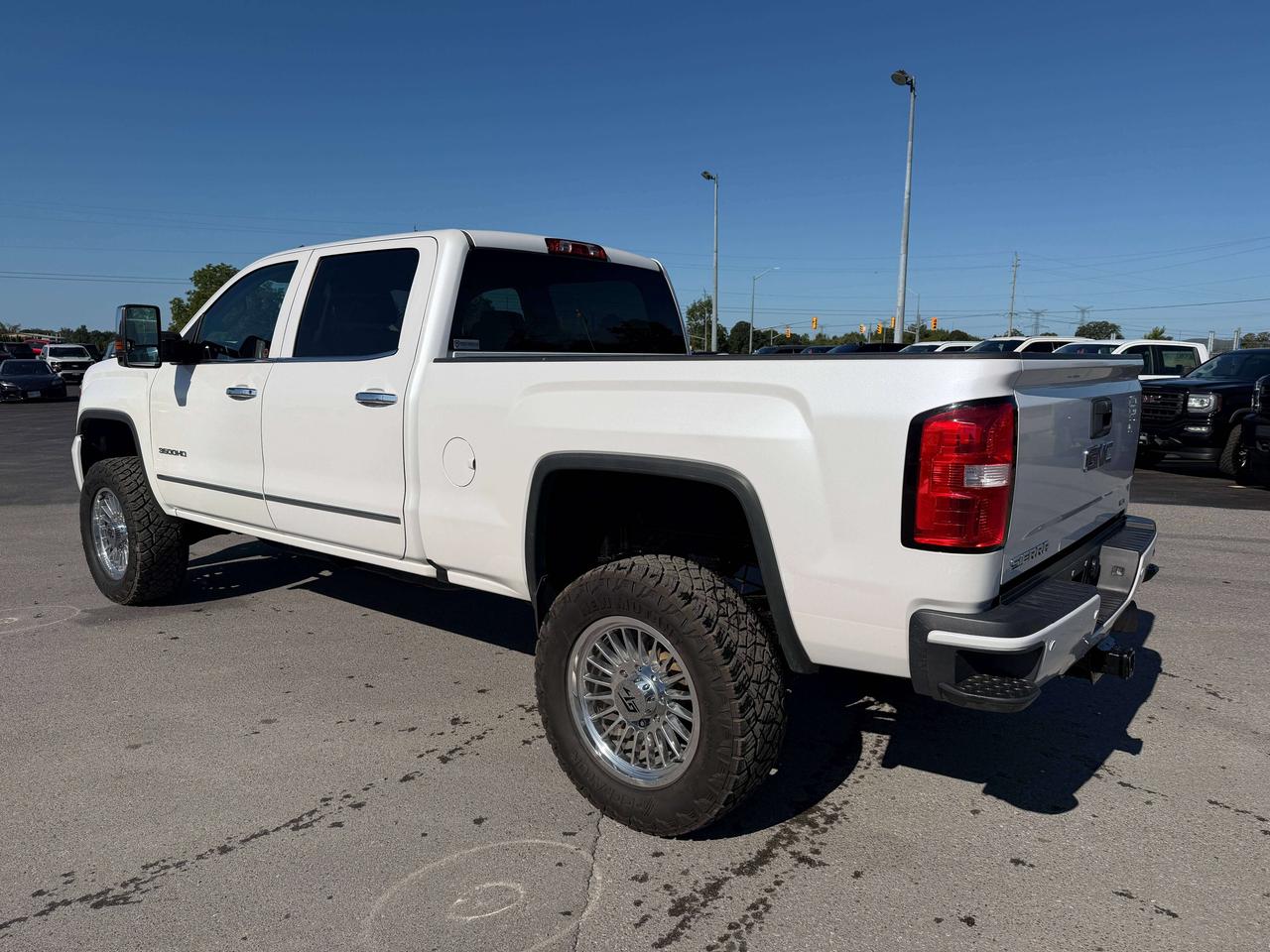 2018 GMC Sierra 3500HD SLT Photo
