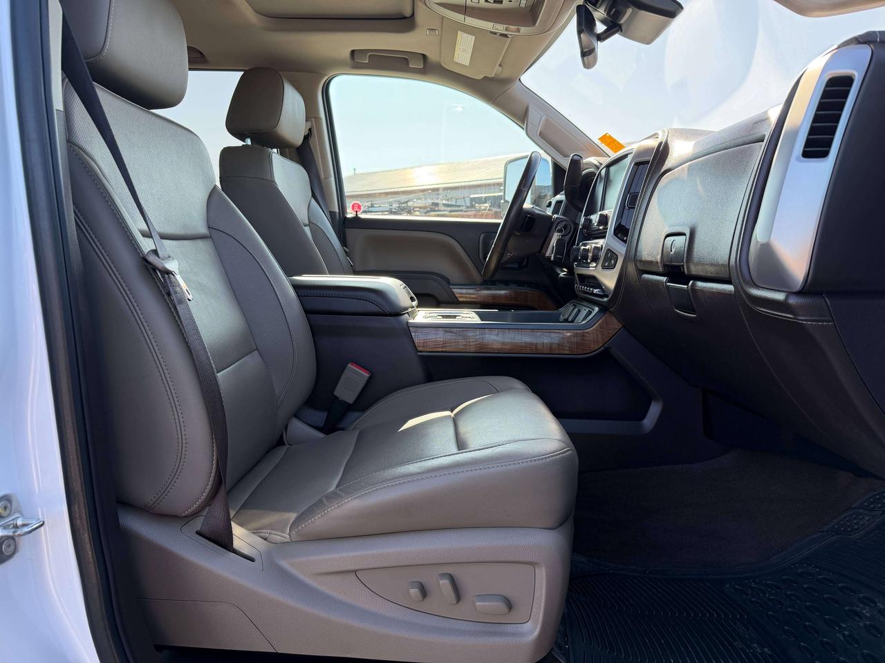 2018 GMC Sierra 3500HD SLT Photo