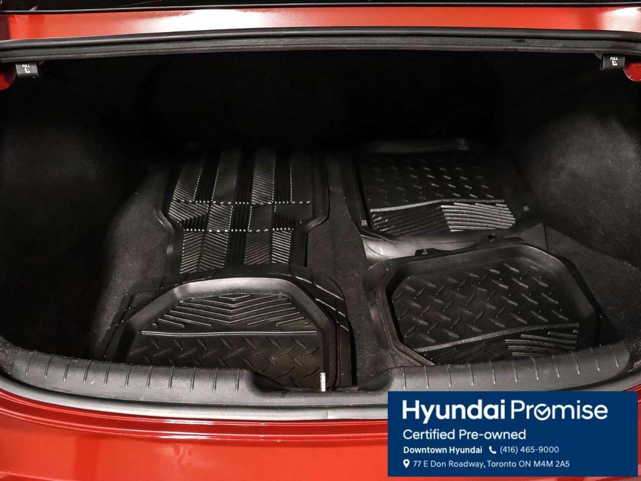 2022 Hyundai Elantra Preferred IVT w/Sun & Tech Package Photo