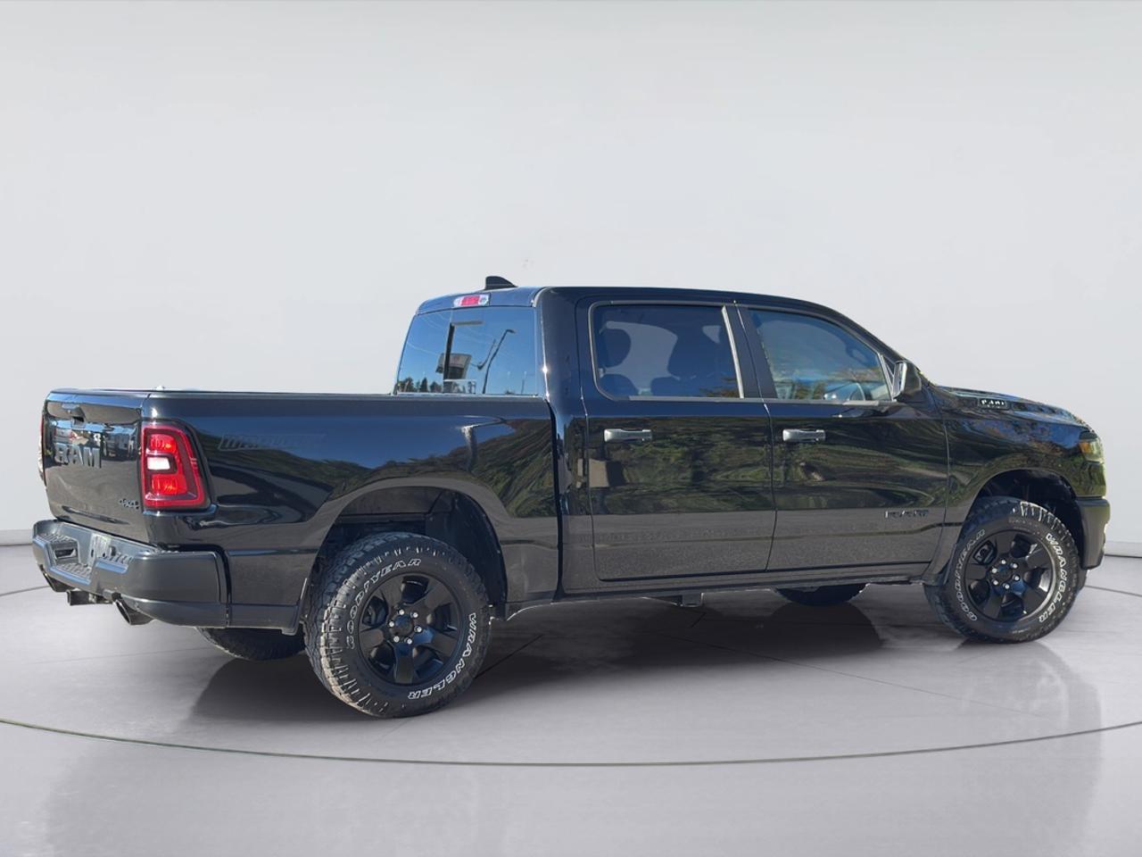 2025 RAM 1500 Crew Cab, 3.0L Hurricane, 3.55 Rear Axle Photo
