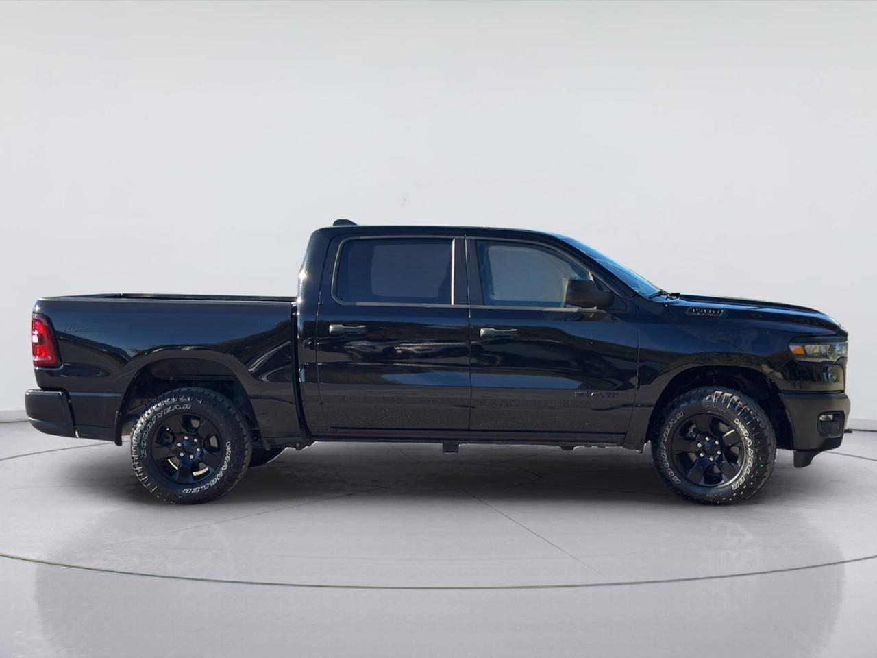 2025 RAM 1500 Crew Cab, 3.0L Hurricane, 3.55 Rear Axle Photo