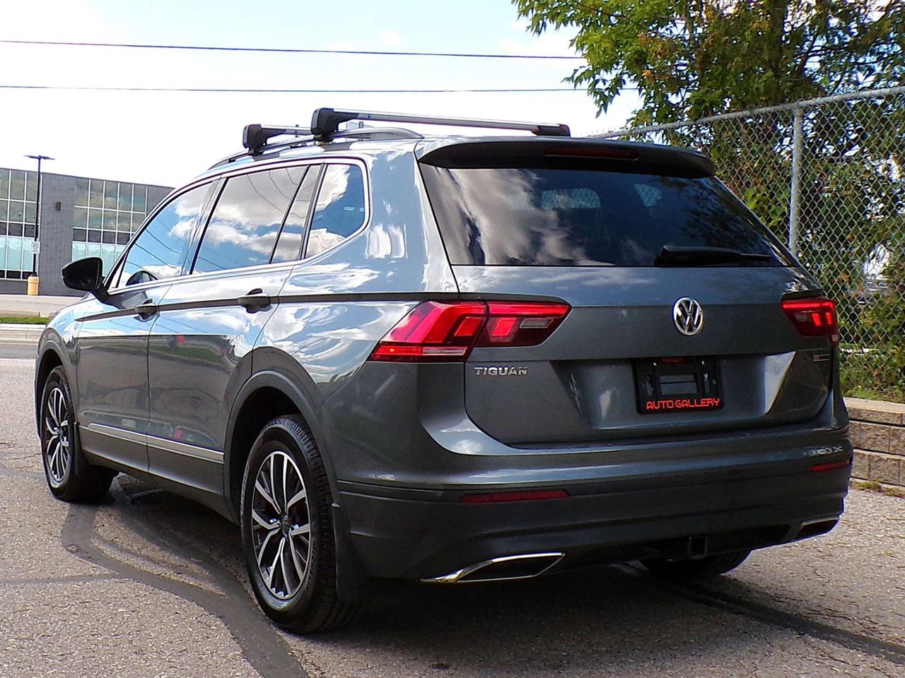 2020 Volkswagen Tiguan COMFORTLINE+ 4MOTION BSM CAMERA PANO ROOF APPLE CARPLAY Photo