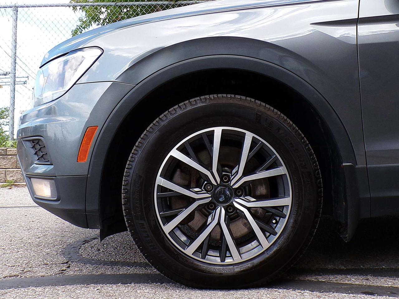 2020 Volkswagen Tiguan COMFORTLINE+ 4MOTION BSM CAMERA PANO ROOF APPLE CARPLAY Photo