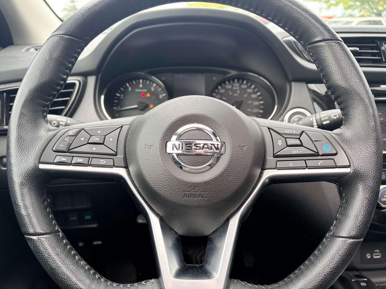 2022 Nissan Qashqai SV FWD   WOW KMS   Sunroof   Htd Cloth   Remote St Photo5