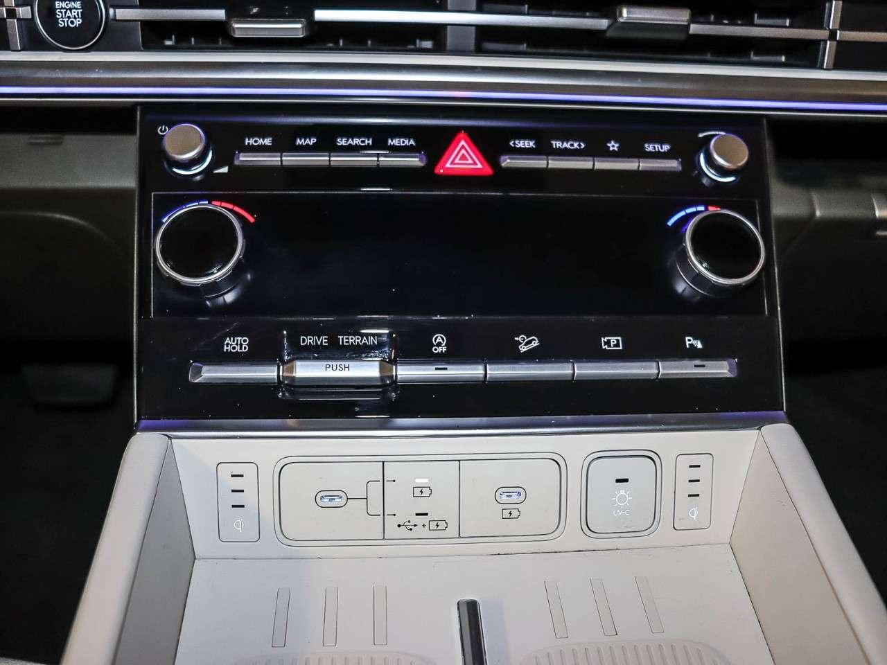 2024 Hyundai Santa Fe Ultimate Calligraphy AWD w/Beige Interior Photo