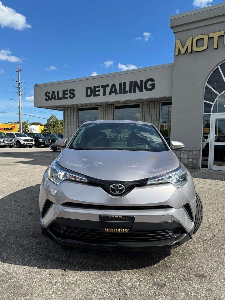 2019 Toyota C-HR XLE Photo