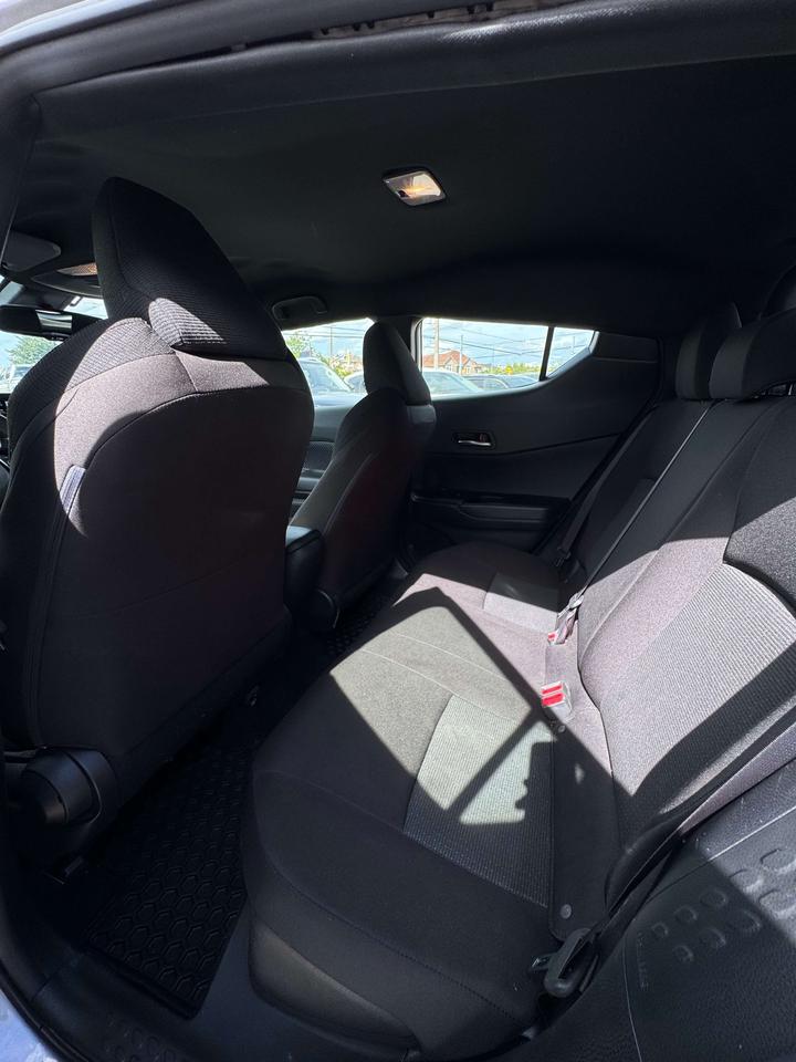 2019 Toyota C-HR XLE Photo