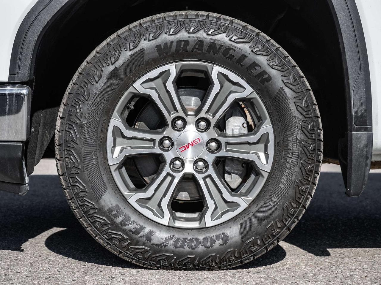 2023 GMC Sierra 1500 SLE Photo3