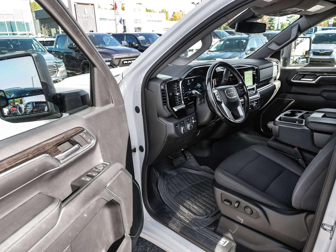 2023 GMC Sierra 1500 SLE Photo