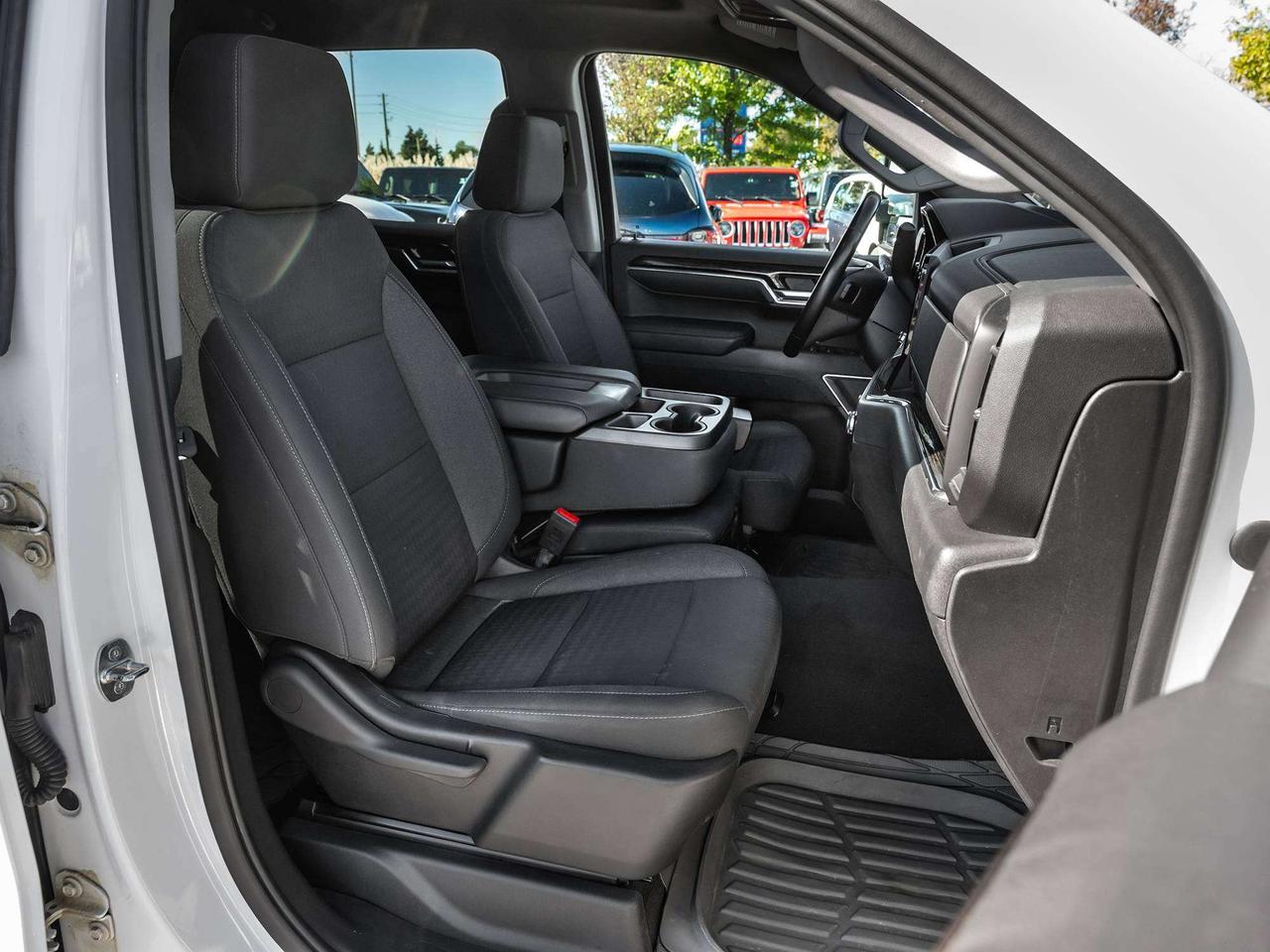 2023 GMC Sierra 1500 SLE Photo