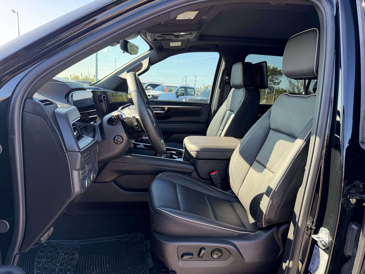 2025 Chevrolet Suburban Premier Photo