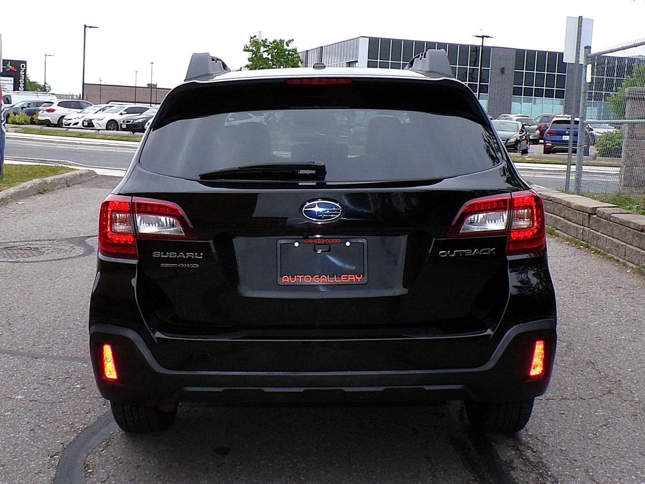 2018 Subaru Outback LIMITED AWD BSM NAVI CAMERA SUNROOF APPLE CARPLAY Photo