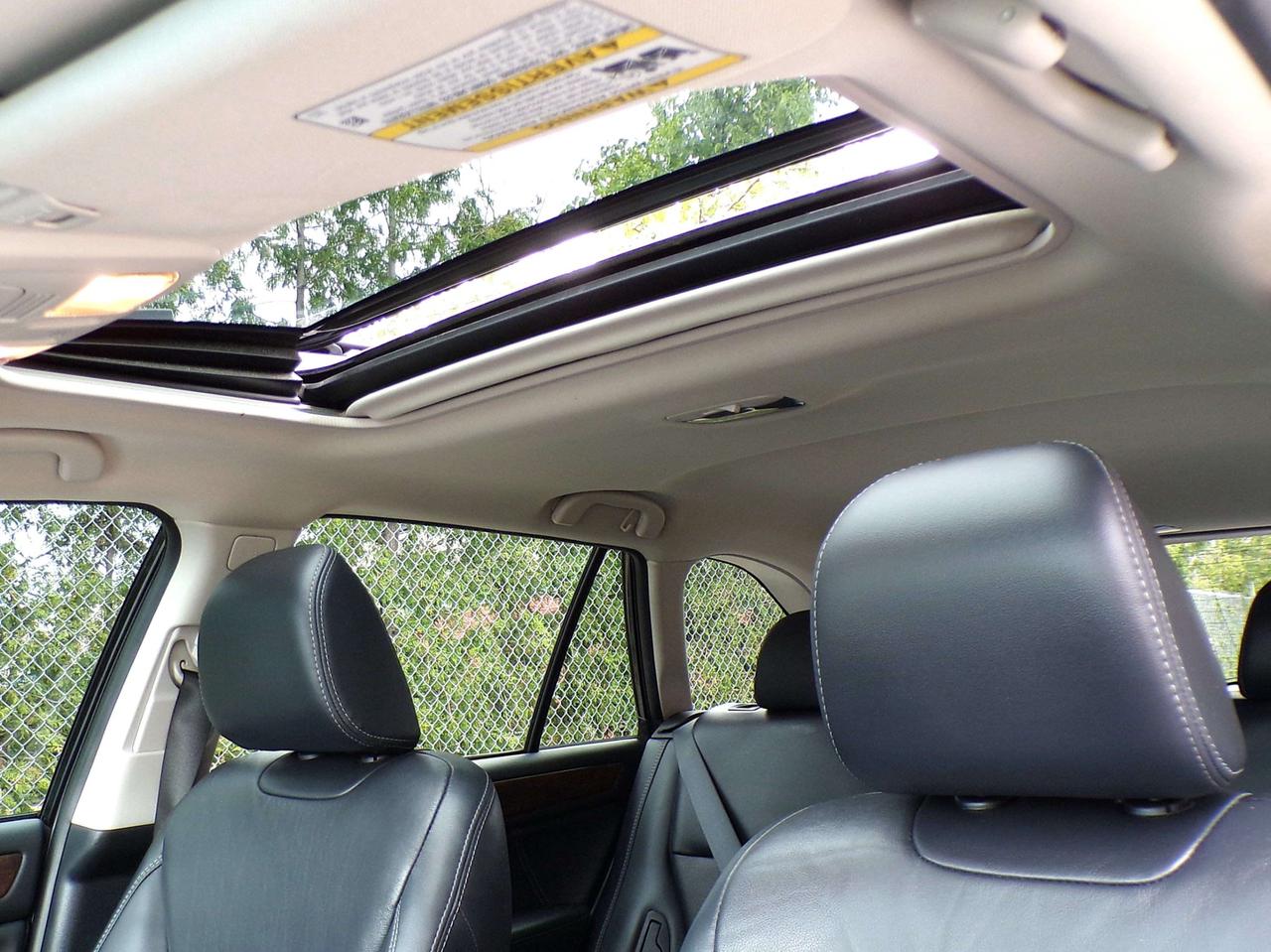2018 Subaru Outback LIMITED AWD BSM NAVI CAMERA SUNROOF APPLE CARPLAY Photo
