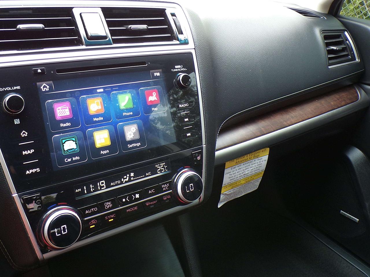 2018 Subaru Outback LIMITED AWD BSM NAVI CAMERA SUNROOF APPLE CARPLAY Photo