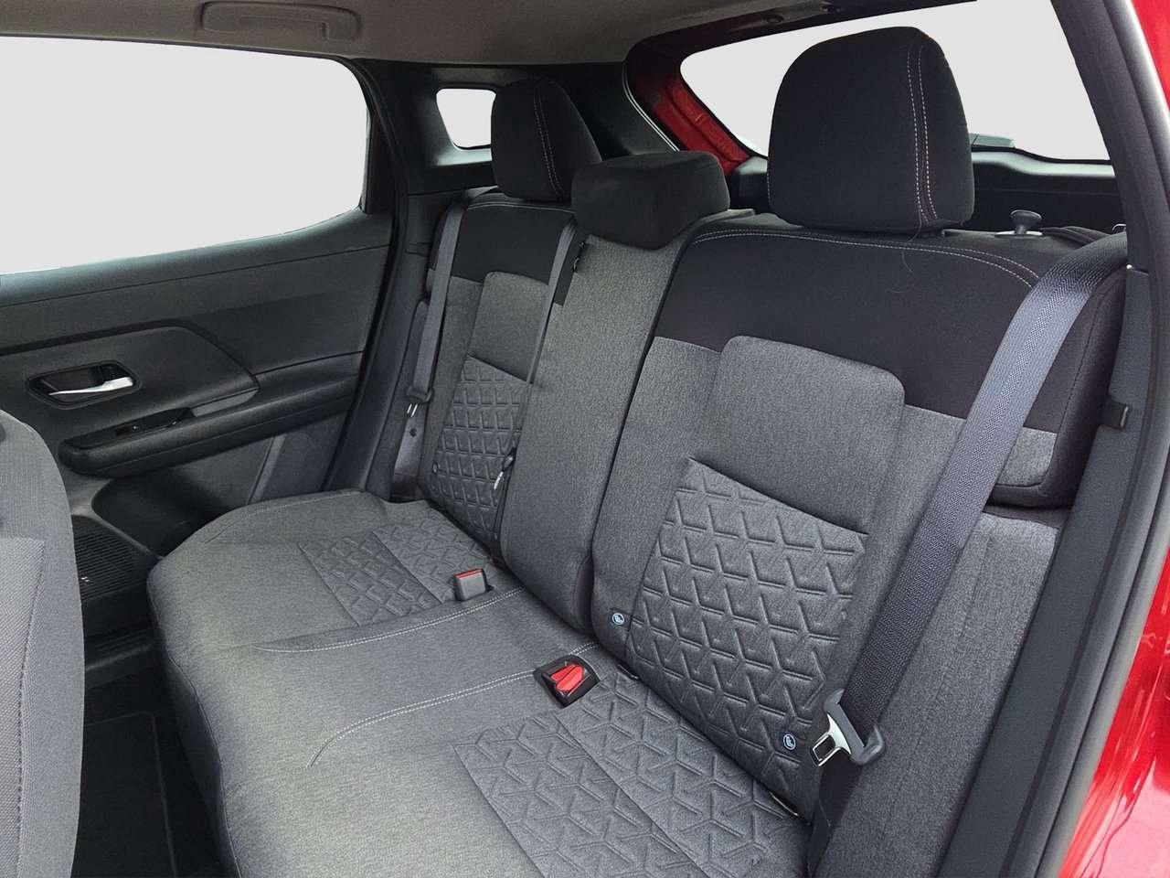 2026 Nissan Kicks SV Photo