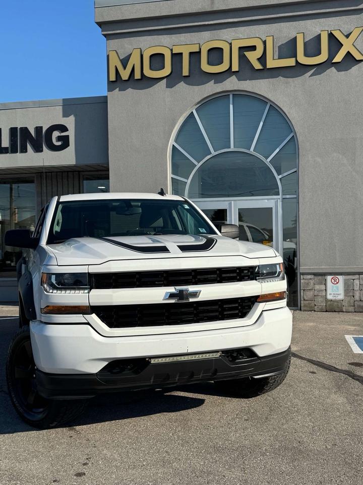 2018 Chevrolet Silverado 1500 4WD Crew Cab 143.5 Custom 5'8 Box Photo