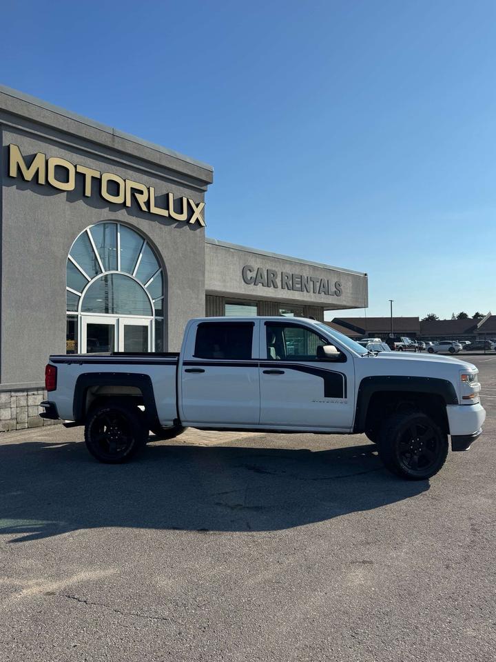 2018 Chevrolet Silverado 1500 4WD Crew Cab 143.5 Custom 5'8 Box Photo