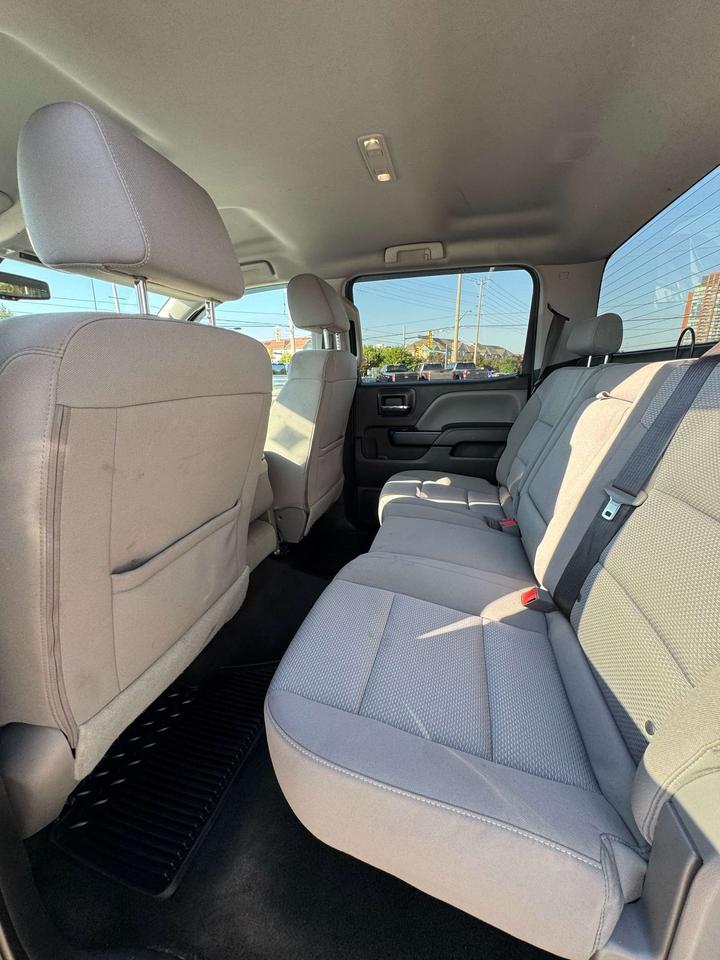 2018 Chevrolet Silverado 1500 4WD Crew Cab 143.5 Custom 5'8 Box Photo