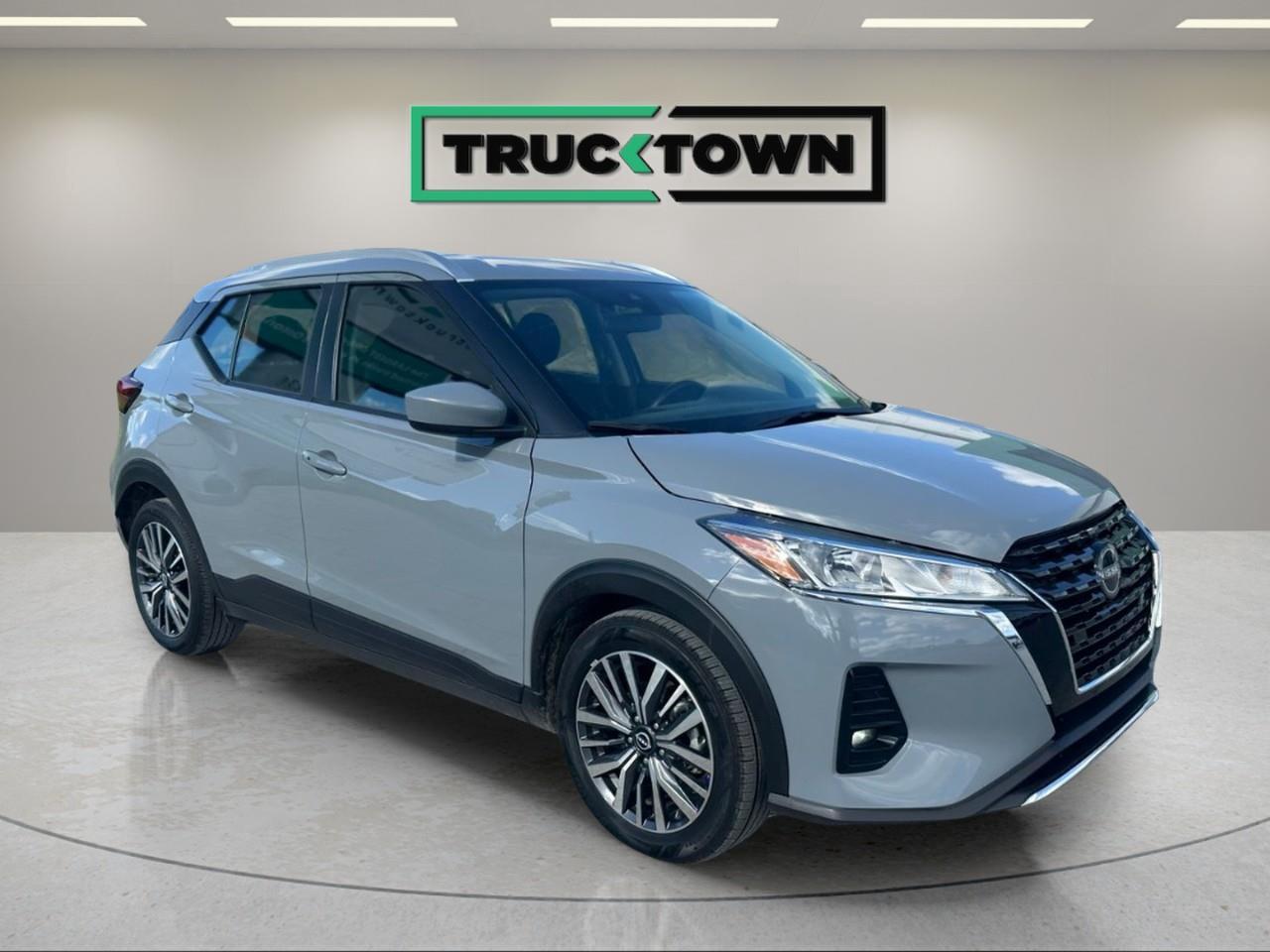 2025 Nissan Kicks Play SV 4dr Front-Wheel Drive Photo