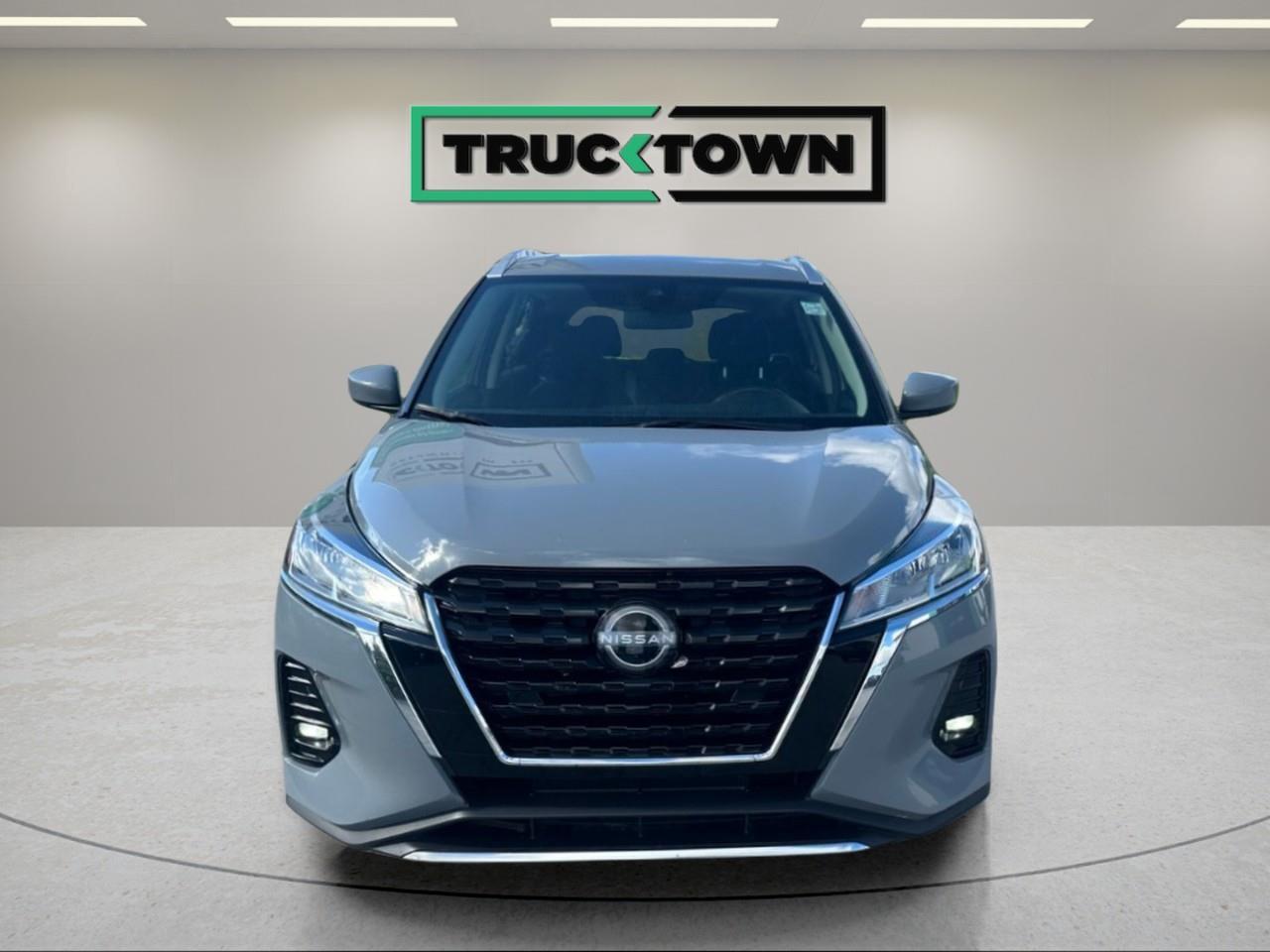 2025 Nissan Kicks Play SV 4dr Front-Wheel Drive Photo