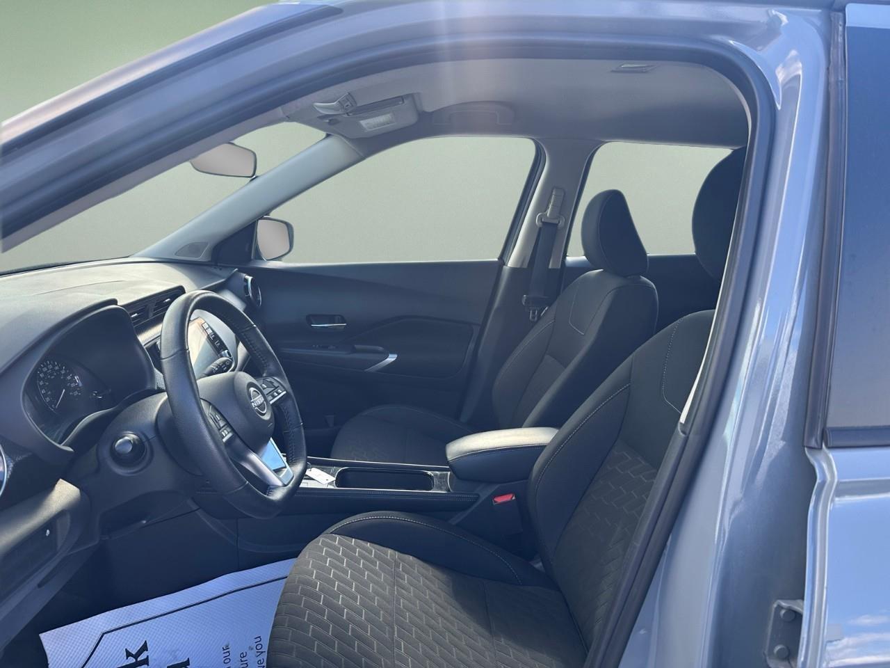 2025 Nissan Kicks Play SV 4dr Front-Wheel Drive Photo