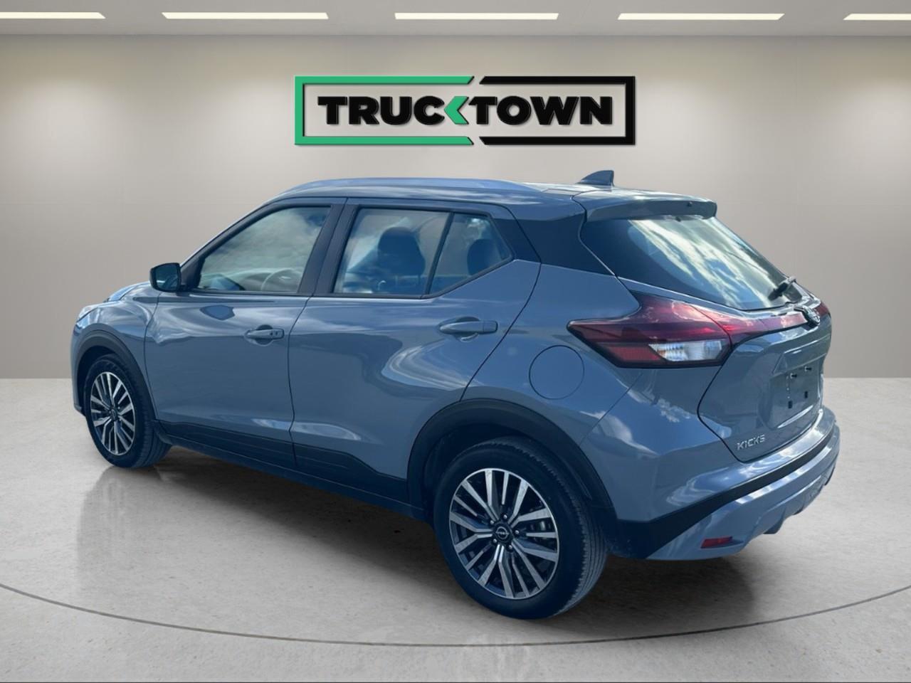 2025 Nissan Kicks Play SV 4dr Front-Wheel Drive Photo