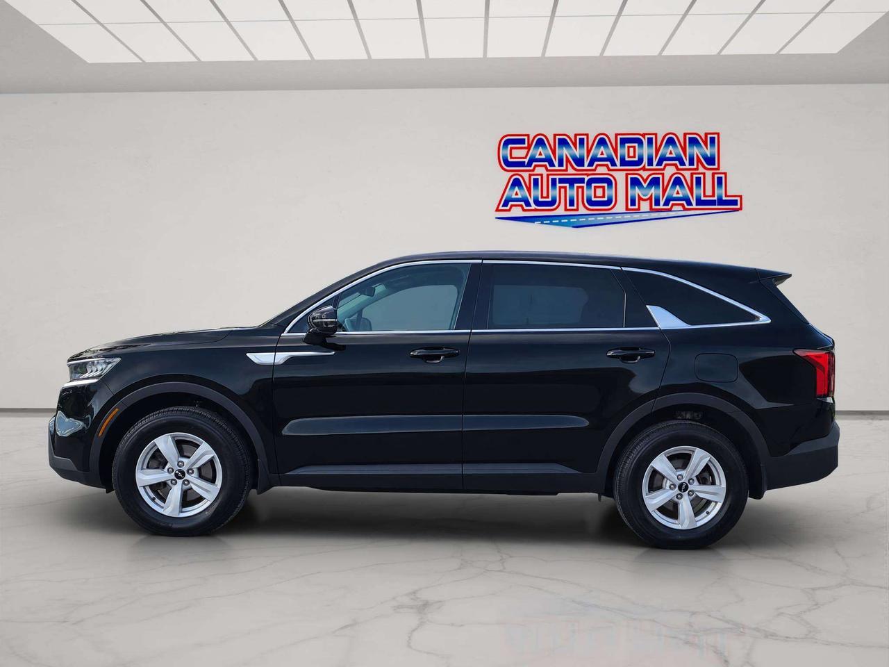2022 Kia Sorento 7 SEATER, AWD, HTD. SEATS, APPLE/ANDROID, 69K! Photo3