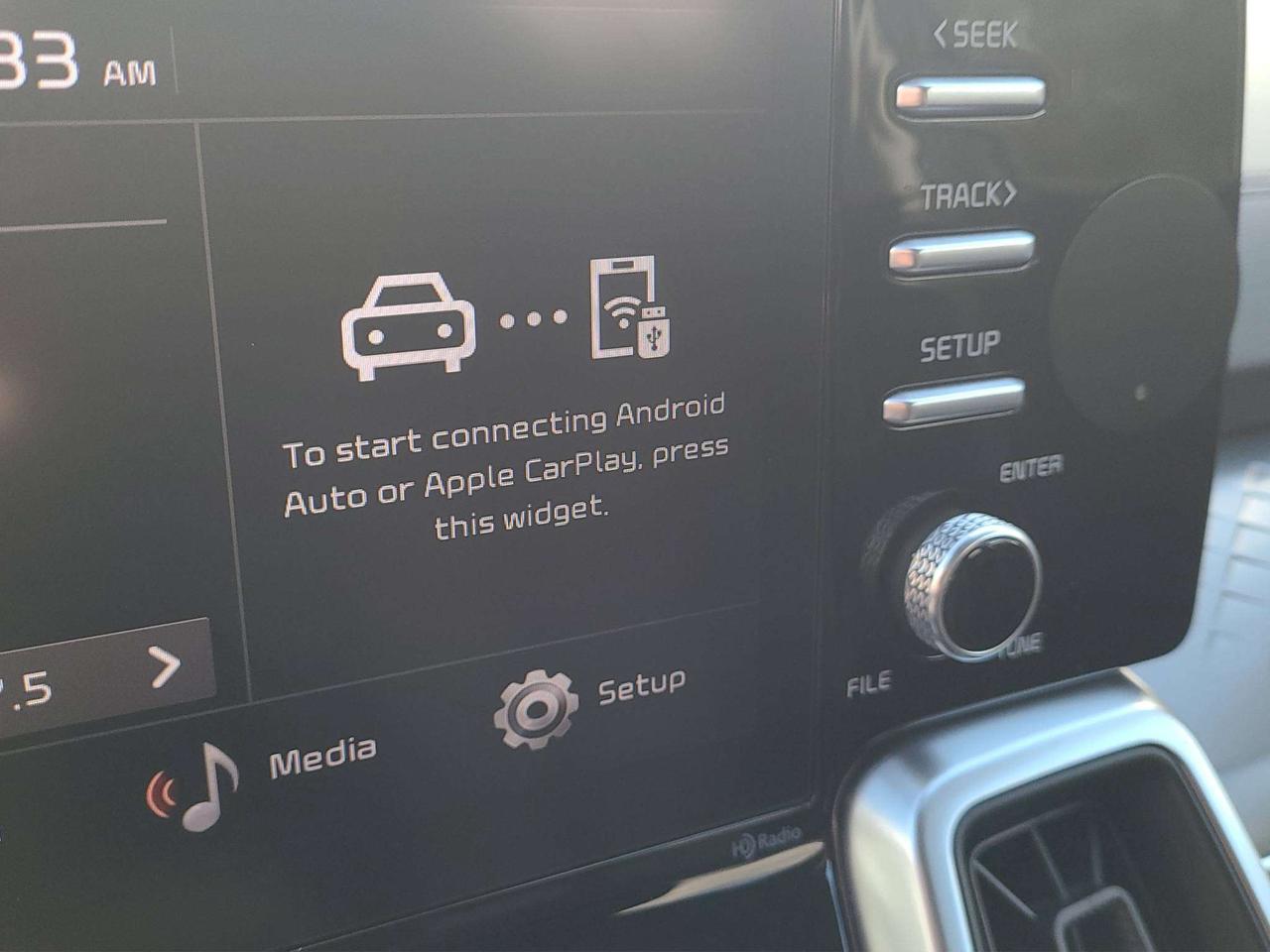 2022 Kia Sorento 7 SEATER, AWD, HTD. SEATS, APPLE/ANDROID, 69K! Photo