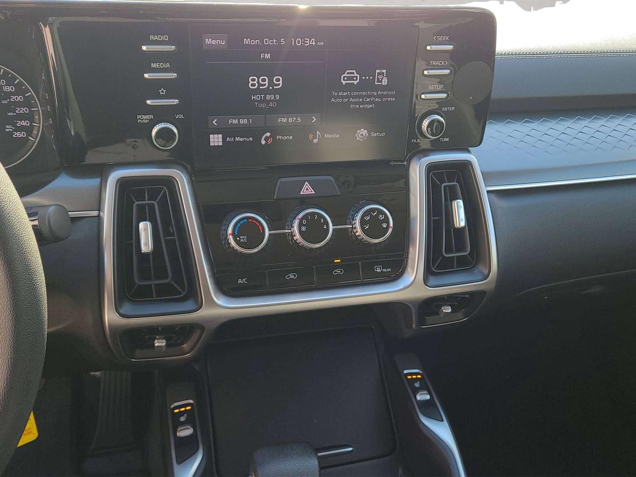 2022 Kia Sorento 7 SEATER, AWD, HTD. SEATS, APPLE/ANDROID, 69K! Photo
