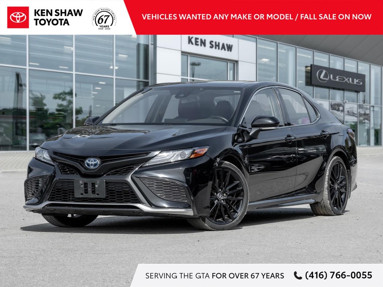 2022 Toyota Camry Hybrid XSE 4dr Sedan Photo