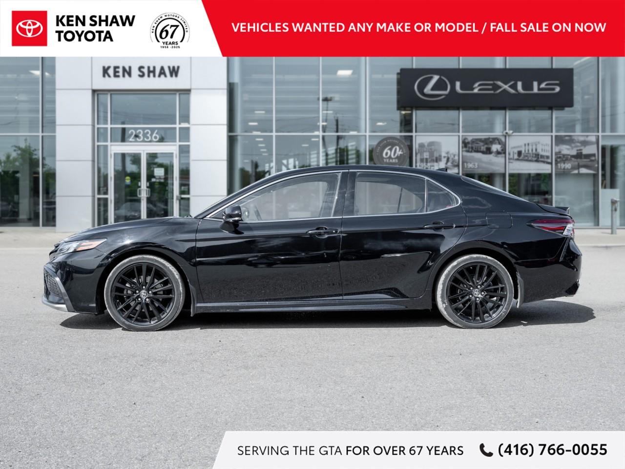 2022 Toyota Camry Hybrid XSE 4dr Sedan Photo3