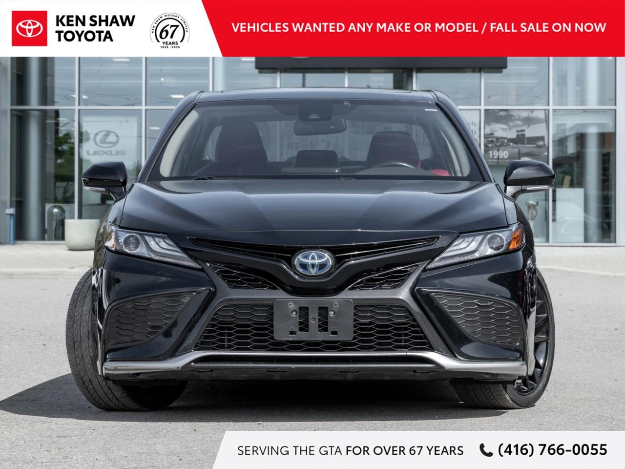 2022 Toyota Camry Hybrid XSE 4dr Sedan Photo