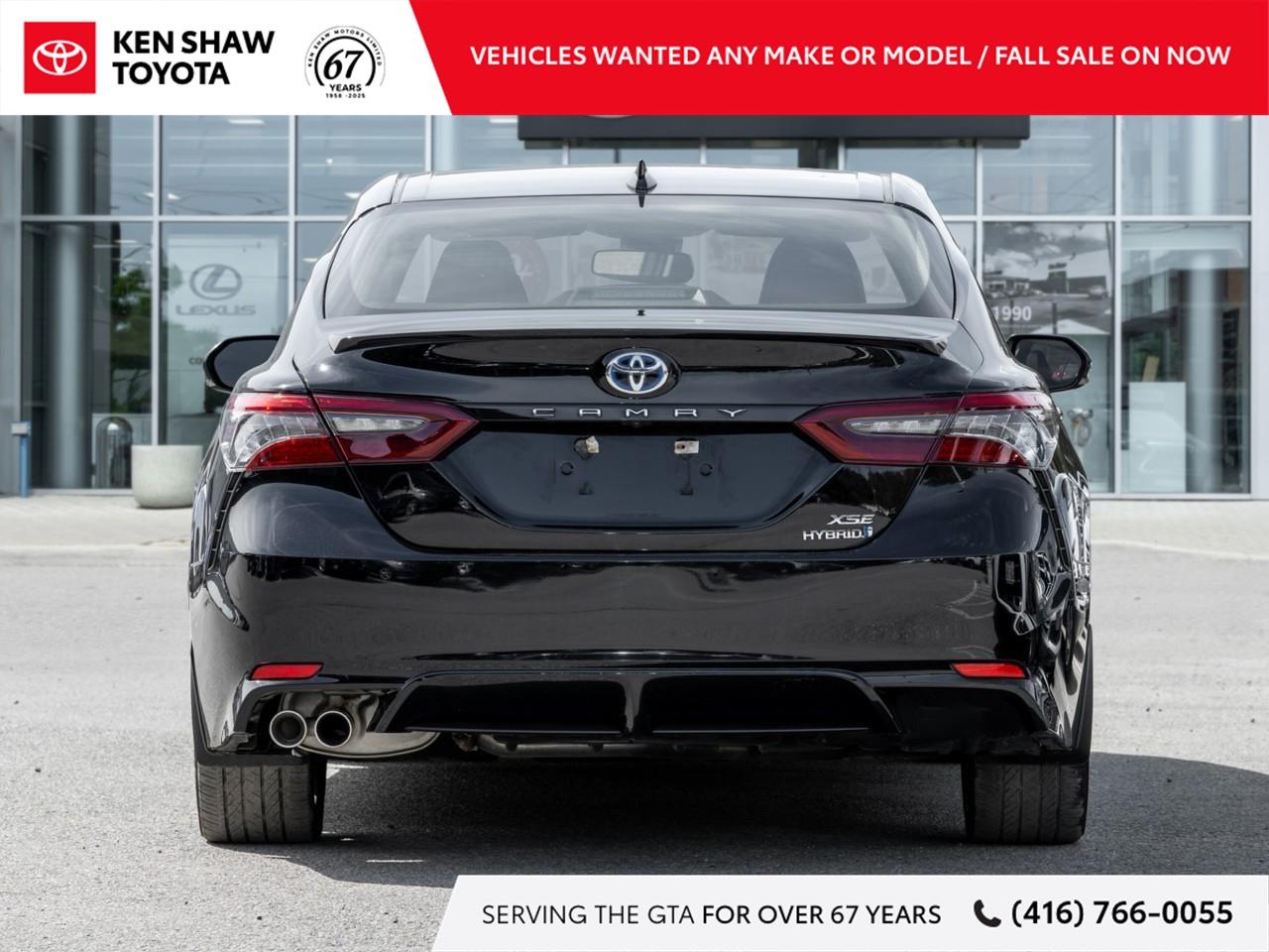 2022 Toyota Camry Hybrid XSE 4dr Sedan Photo