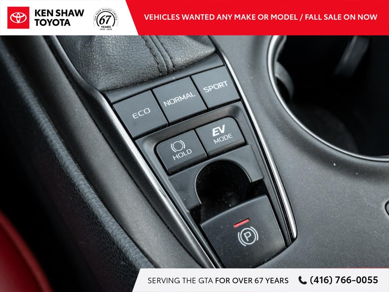 2022 Toyota Camry Hybrid XSE 4dr Sedan Photo