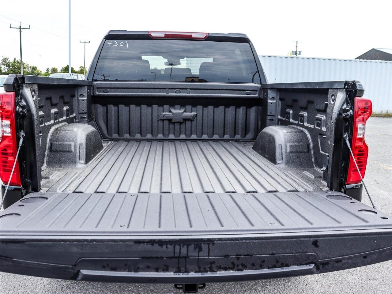 2026 Chevrolet Silverado 1500 Crew Cab Short Box 4-Wheel Drive Custom Trail Boss Photo