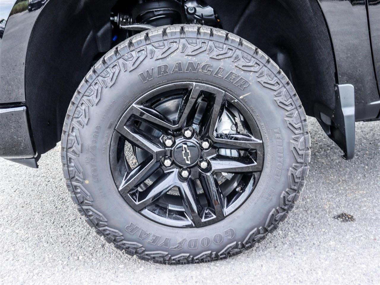 2026 Chevrolet Silverado 1500 Crew Cab Short Box 4-Wheel Drive Custom Trail Boss Photo