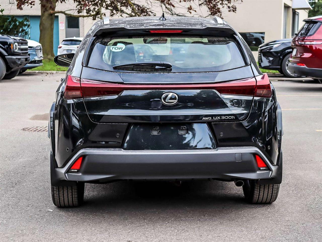 2026 Lexus UX LUXURY HYBRID AWD ADAPTIVE CRUISE POWER SEATS Photo