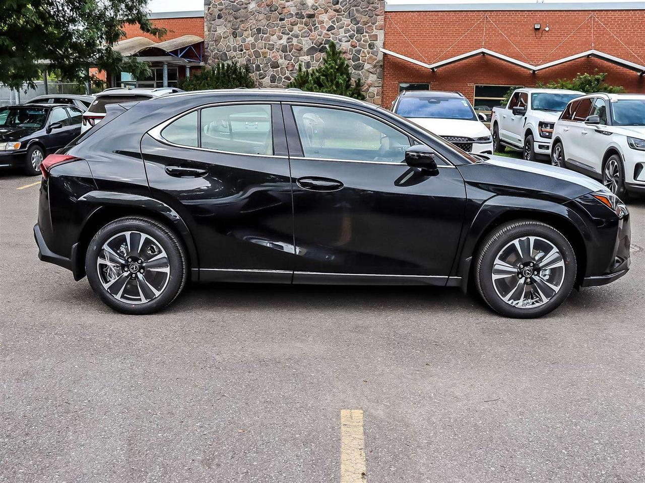 2026 Lexus UX LUXURY HYBRID AWD ADAPTIVE CRUISE POWER SEATS Photo