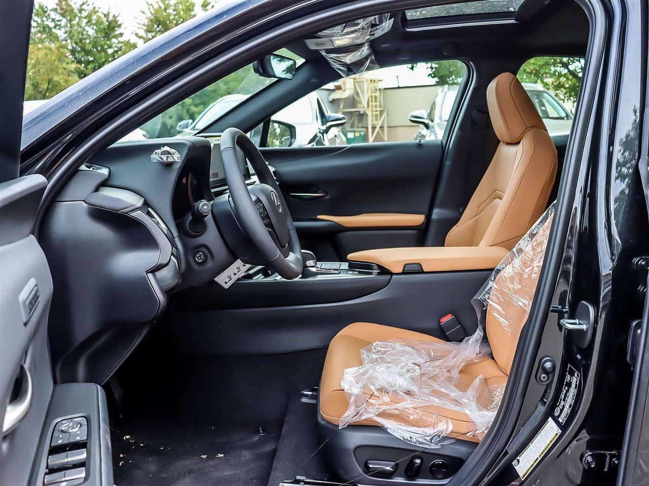 2026 Lexus UX LUXURY HYBRID AWD ADAPTIVE CRUISE POWER SEATS Photo